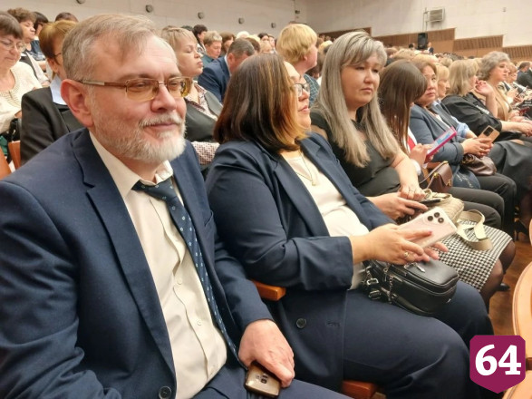 Володин назвал темой номер один оплату труда в селах Саратовской области 