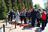 Герой России Александр Янклович поздравил с Днем Победы ветерана, проживающую в Энгельсском доме-интернате